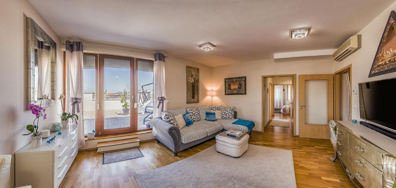 Budapest Top Apartment With Private 90 Sqm Rooftop, Free Parking And Air Condition Exterior foto