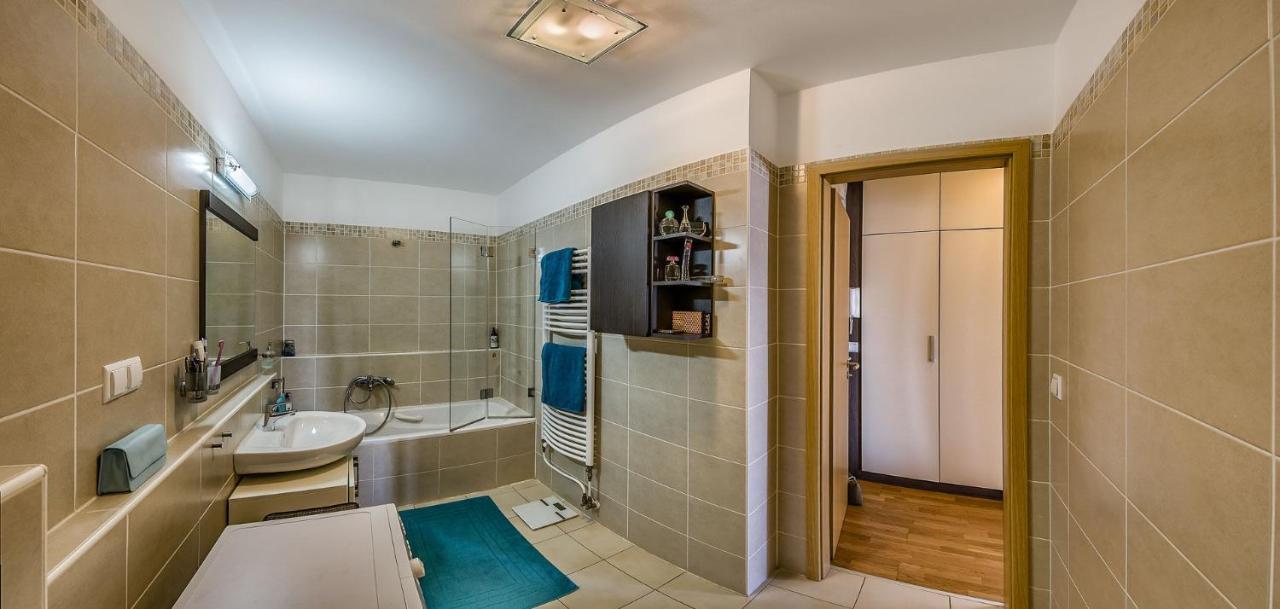 Budapest Top Apartment With Private 90 Sqm Rooftop, Free Parking And Air Condition Exterior foto